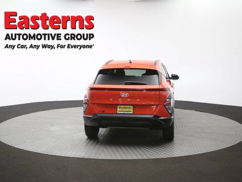 Used 2024 Hyundai Kona SEL AWD/4WD image 35