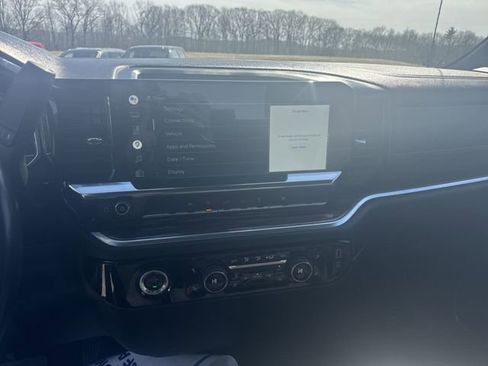 Used 2022 Chevrolet Silverado 1500 LT image 13