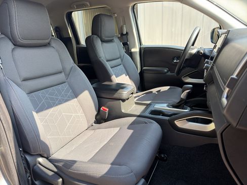 Certified 2025 Nissan Frontier SV RWD image 20