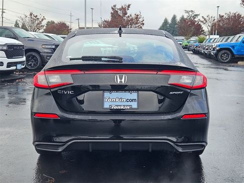 Used 2025 Honda Civic Sport image 5