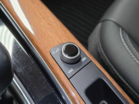 Used 2022 Audi A4 2.0T Premium image 34