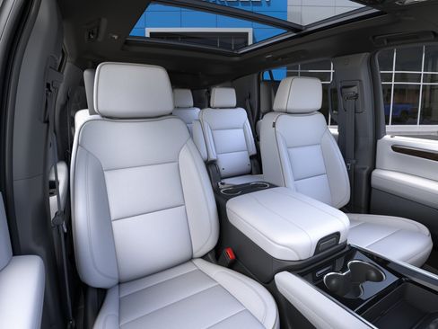 New 2026 Chevrolet Tahoe Premier AWD/4WD image 16