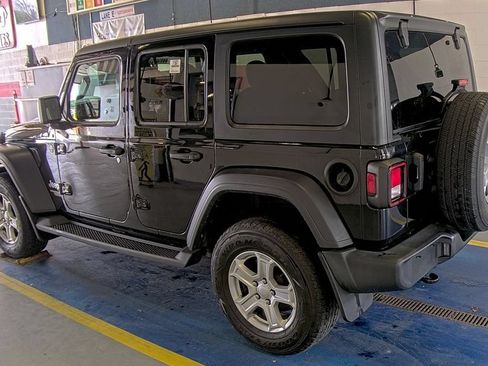 Used 2020 Jeep Wrangler Unlimited Sport S AWD/4WD image 2