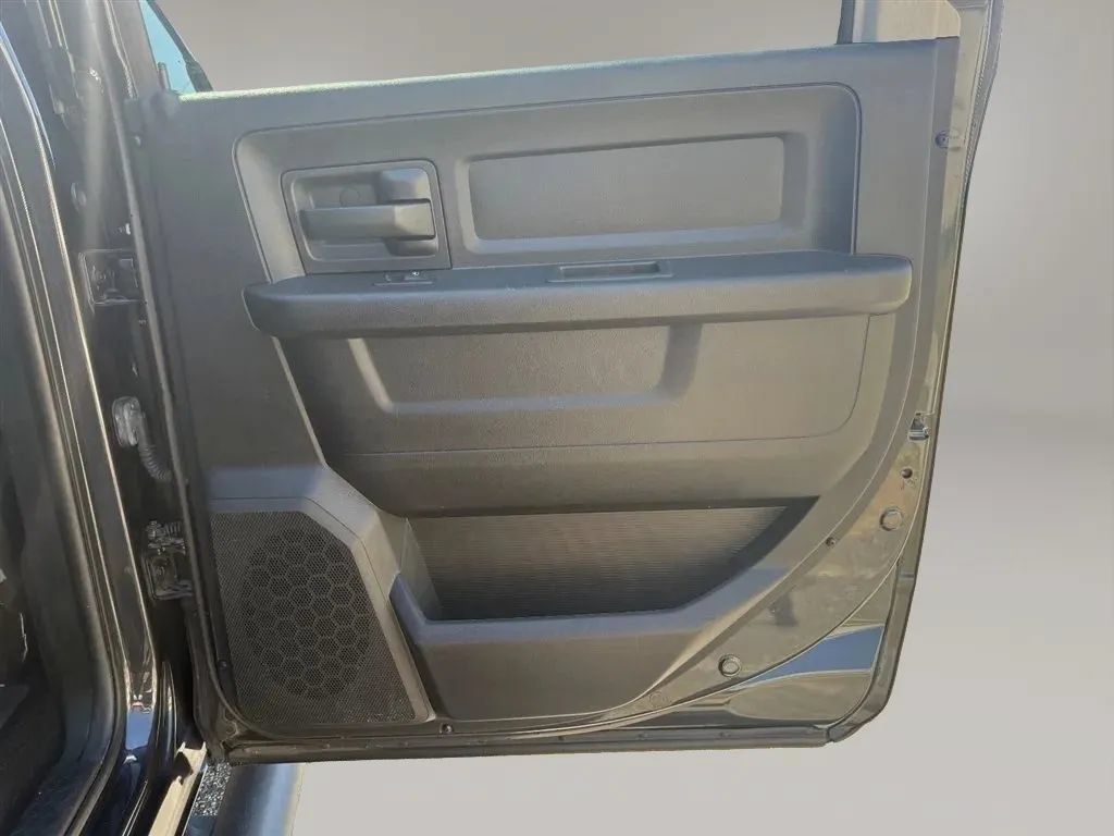 Used 2016 RAM 1500 Express AWD/4WD image 28