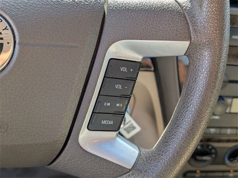 Used 2006 Mercury Milan Premier image 23