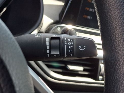 Used 2024 Kia Forte LXS FWD image 25
