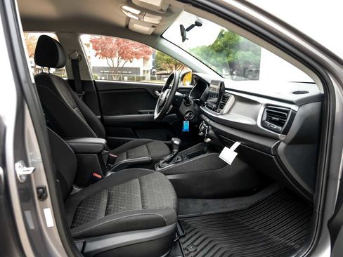 Used 2023 Kia Rio S image 28