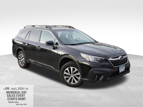 Used 2022 Subaru Outback Premium AWD/4WD image 1