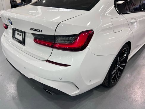 Used 2019 BMW 330i Sedan w/ M Sport Package image 10