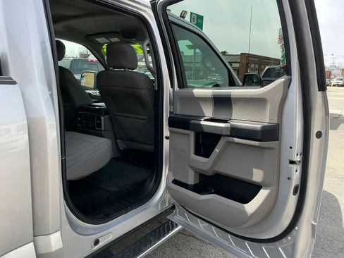 Used 2017 Ford F150 XLT w/ Equipment Group 302A Luxury image 9