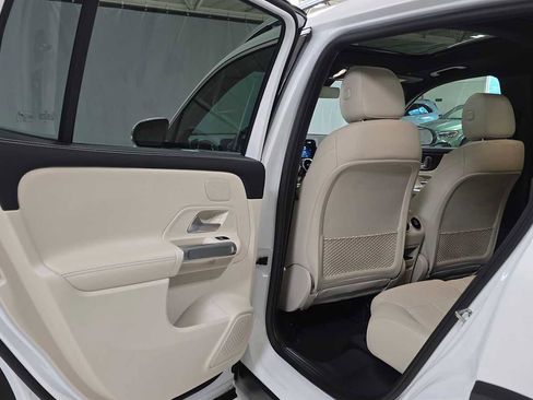 Certified 2026 Mercedes-Benz GLB 250 4MATIC image 15