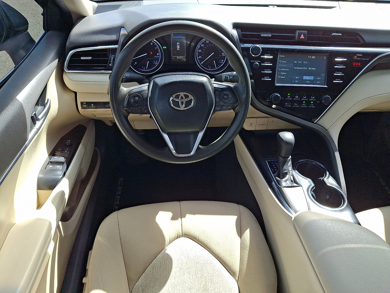 Used 2018 Toyota Camry LE w/ Convenience Package FWD image 12