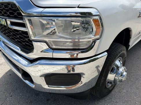 Used 2022 RAM 3500 Tradesman w/ Chrome Appearance Group AWD/4WD image 50