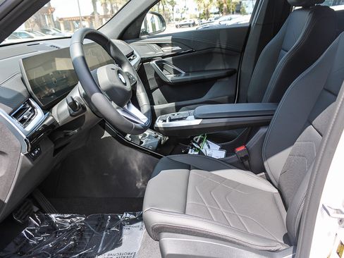 New 2026 BMW X2 xDrive28i w/ Technology Package AWD/4WD image 17
