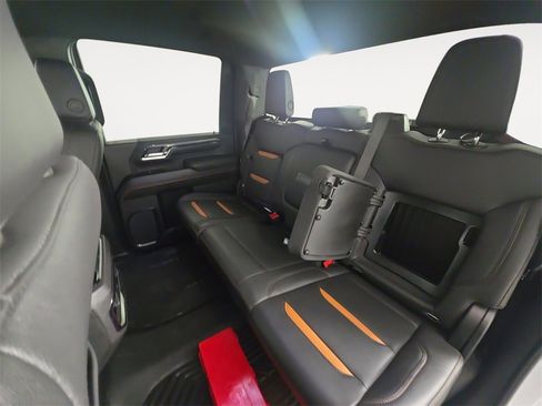 Used 2024 GMC Sierra 3500 AT4 image 13