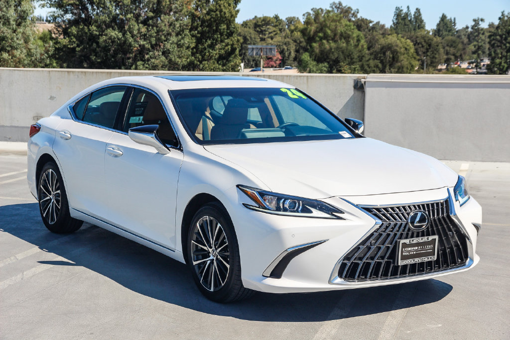 Certified 2024 Lexus ES 350 w/ Premium Package FWD image 3