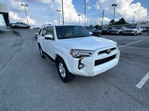 Used 2018 Toyota 4Runner SR5 Premium RWD image 3