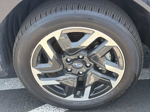 Certified 2025 Subaru Forester Limited AWD/4WD image 9