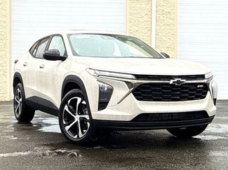 New 2026 Chevrolet Trax RS w/ Sunroof Package video 2