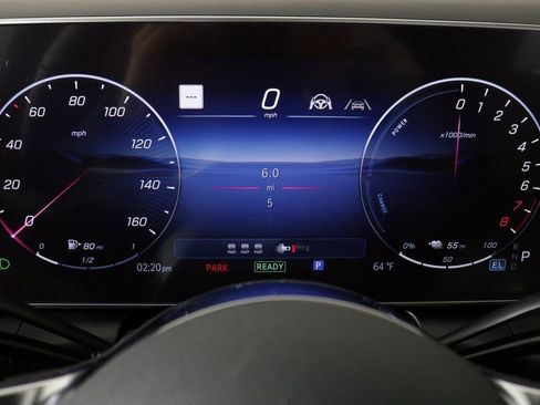 Used 2025 Mercedes-Benz GLC 350e 4MATIC image 17