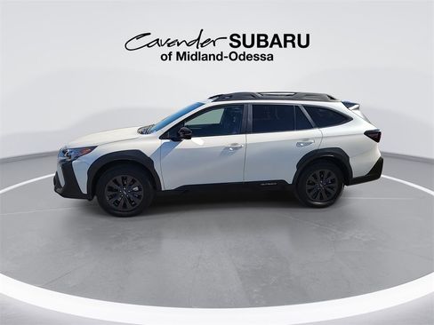 Used 2025 Subaru Outback Onyx Edition image 5
