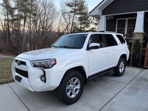 Used 2019 Toyota 4Runner SR5 image 21