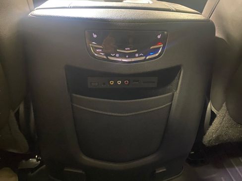 Used 2015 Cadillac Escalade Premium AWD/4WD image 17
