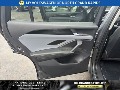 New 2026 Volkswagen Tiguan SE AWD/4WD image 20