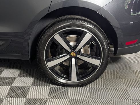 New 2026 Porsche Macan AWD/4WD image 12