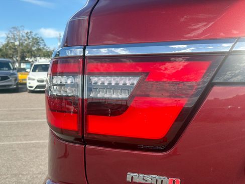 Used 2024 Nissan Armada Platinum w/ Captain's Chairs Package image 10