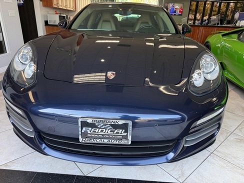 Used 2016 Porsche Panamera 4 Edition w/ Premium Package Plus AWD/4WD image 2