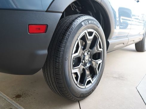 New 2025 Ford Bronco Sport Outer Banks w/ Outer Banks Tech Package+ AWD/4WD image 9