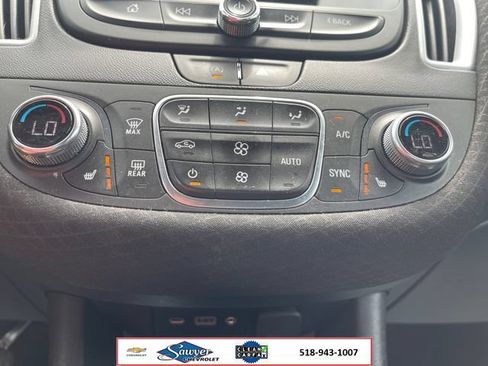 Used 2023 Chevrolet Malibu LT FWD image 21