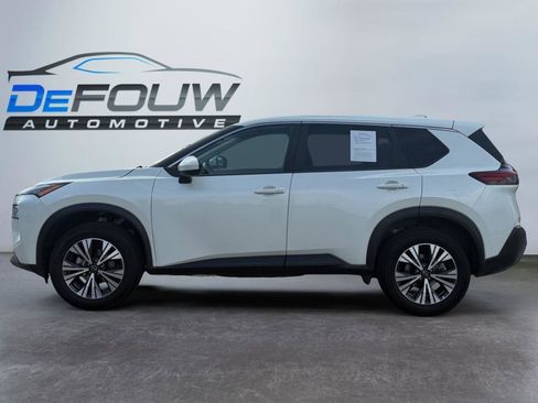 Used 2023 Nissan Rogue SV AWD/4WD image 6