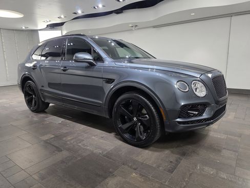Used 2019 Bentley Bentayga image 29