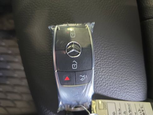 New 2026 Mercedes-Benz GLB 250 image 37