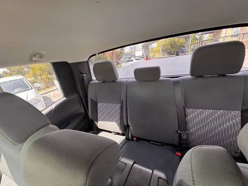 Used 2018 Toyota Tundra SR image 16