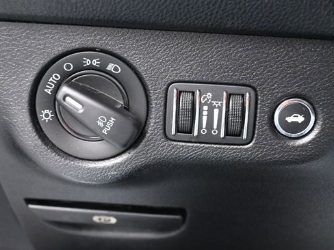 Used 2019 Dodge Challenger R/T Scat Pack w/ Shaker Package image 18