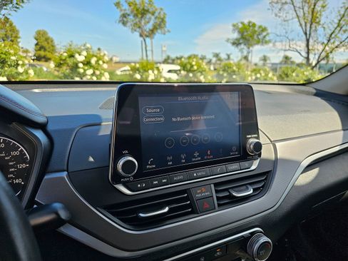 Used 2024 Nissan Altima 2.5 SR image 30