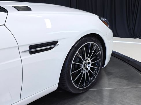 Used 2019 Mercedes-Benz SLC 300 image 41
