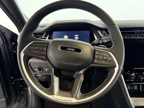 New 2025 Jeep Grand Cherokee L Limited w/ Luxury Tech Group II image 19