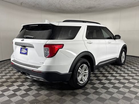 Used 2020 Ford Explorer XLT w/ Equipment Group 202A AWD/4WD image 5