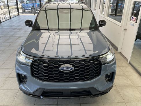 Used 2025 Ford Explorer ST-Line AWD/4WD image 27