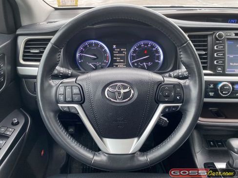Used 2019 Toyota Highlander Limited image 19