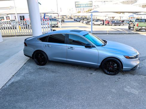 Used 2024 Honda Accord Sport image 6