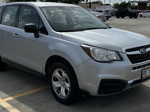 Used 2017 Subaru Forester 2.5i AWD/4WD image 8
