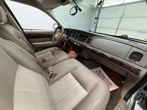 Used 2004 Mercury Grand Marquis LS RWD image 21