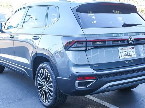 Used 2025 Volkswagen Taos SE image 8