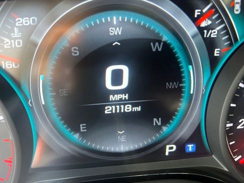 Used 2018 Chevrolet Camaro ZL1 RWD image 18