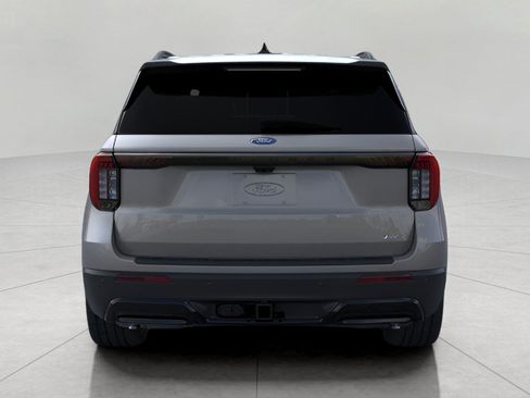 Used 2026 Ford Explorer ST-Line w/ ST-Line Street Pack AWD/4WD image 7